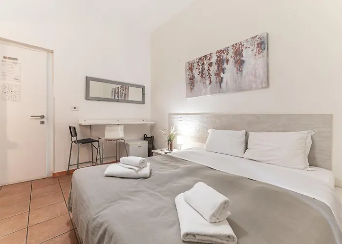 Cristel Cozy Rooms - Termini Train Station