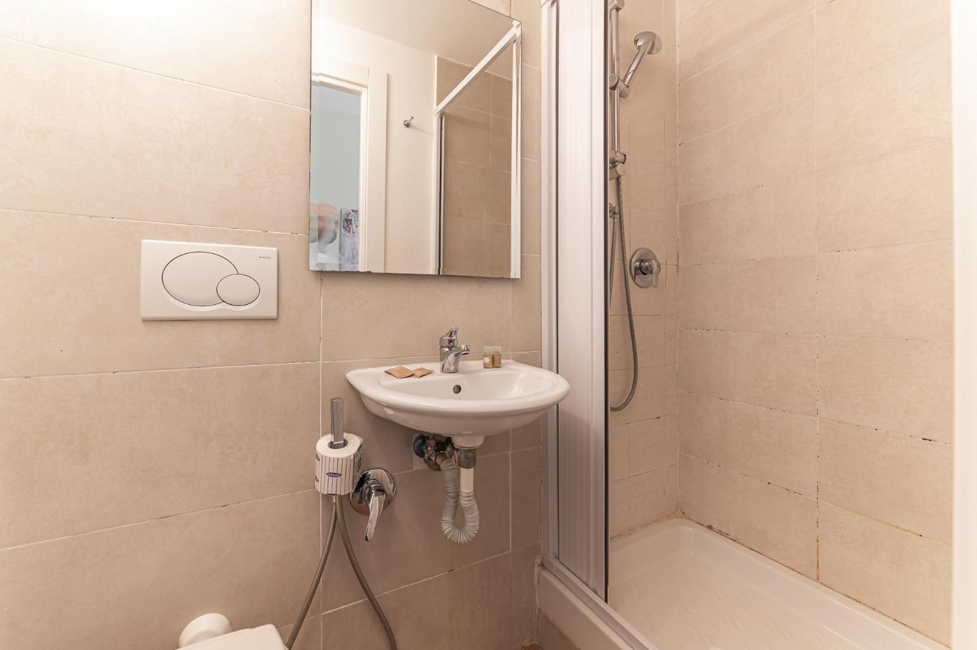 Cristel Cozy - Termini Train Station Bed and breakfast
